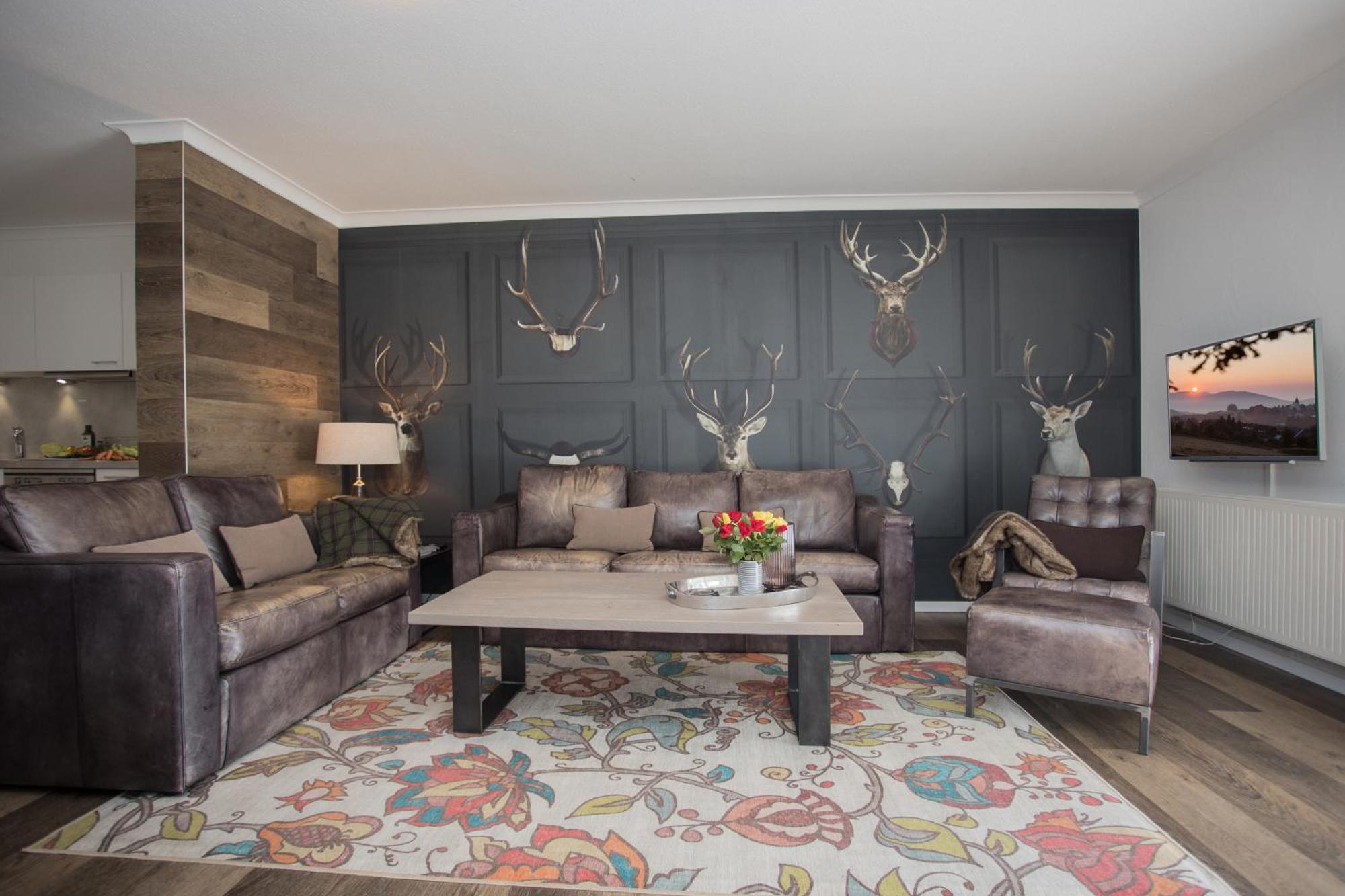 The Deluxe: Ski-to-market Luxury With Garden *